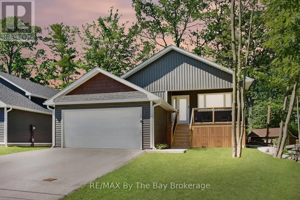 16 Caribbean Drive, Wasaga Beach